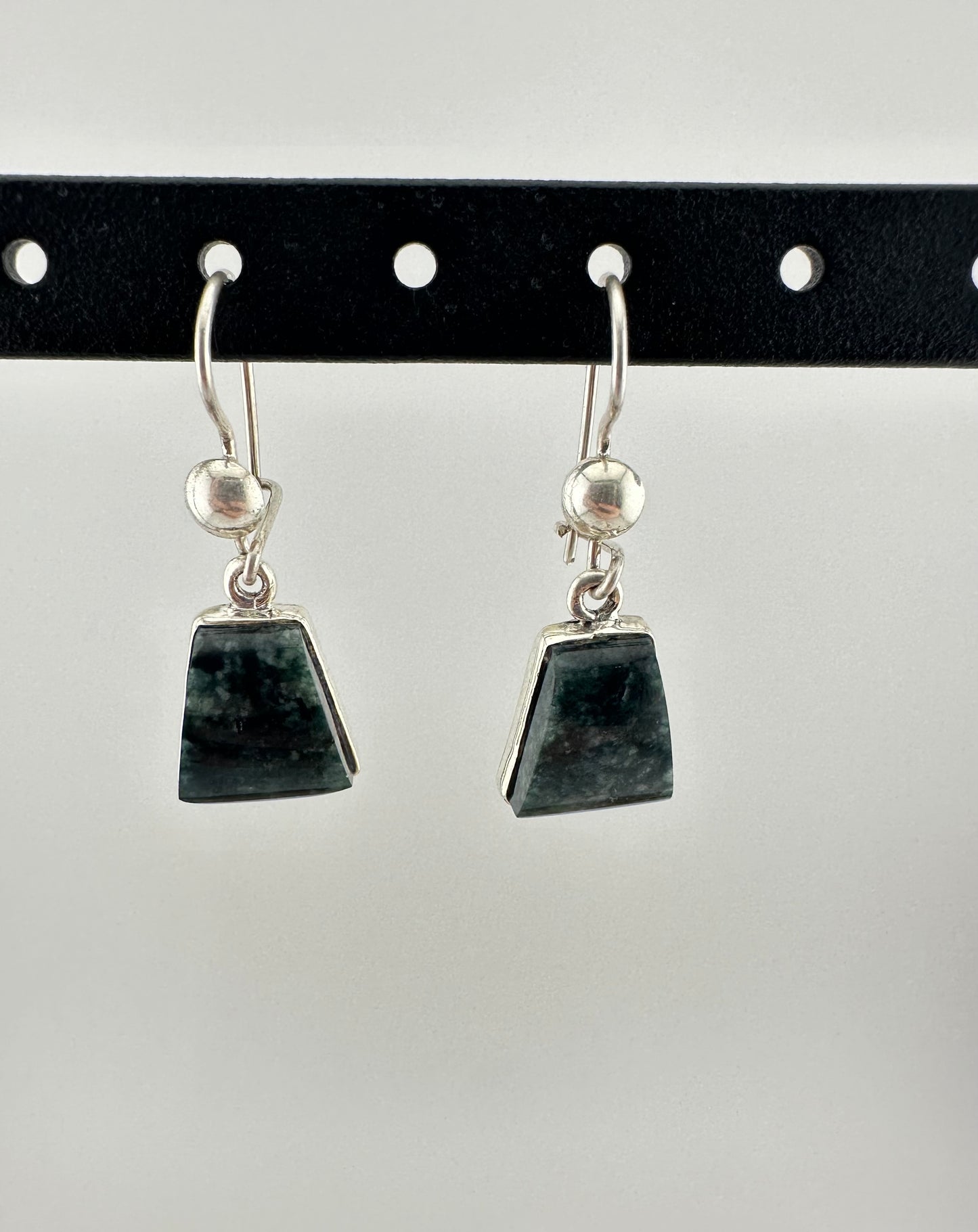 Jaguar green Jade trapezoid earrings