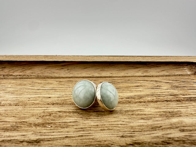 Light green Jade stud earrings