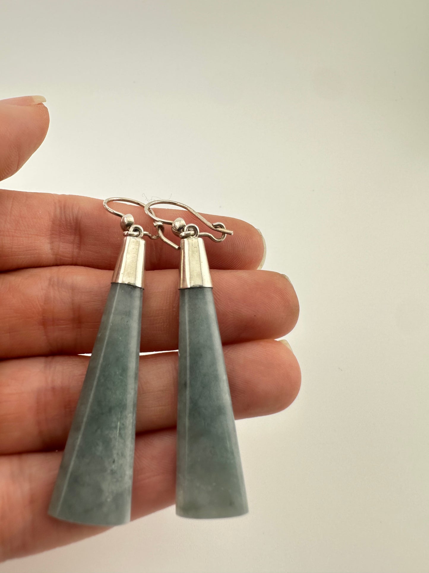 Grayed blue Jade long trapezoid earrings