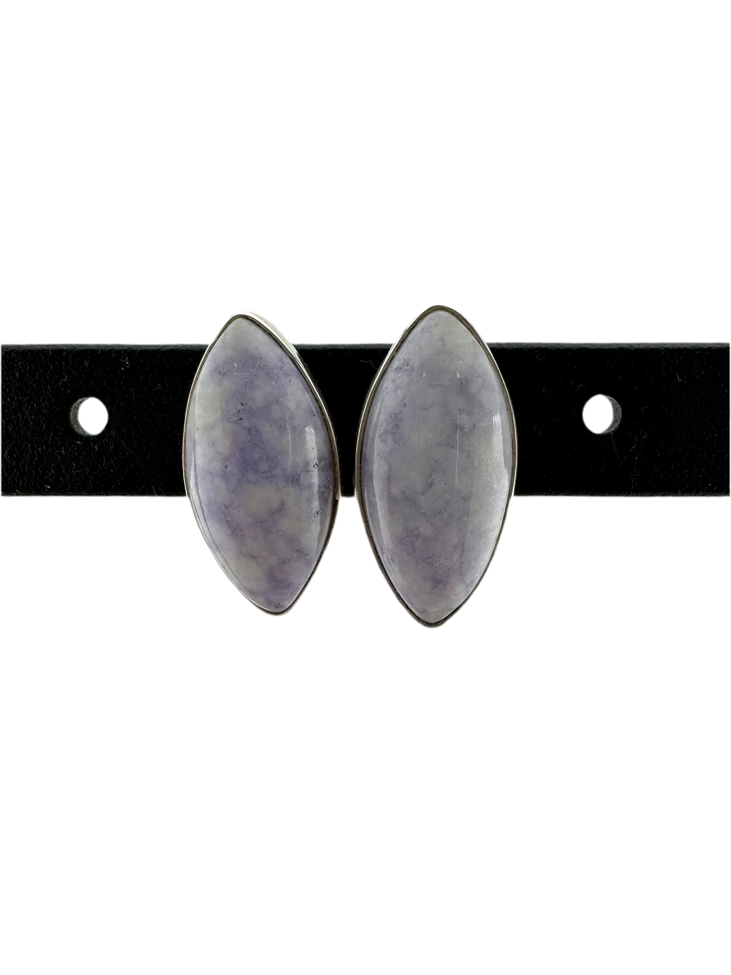 Oval pointed lavender studs