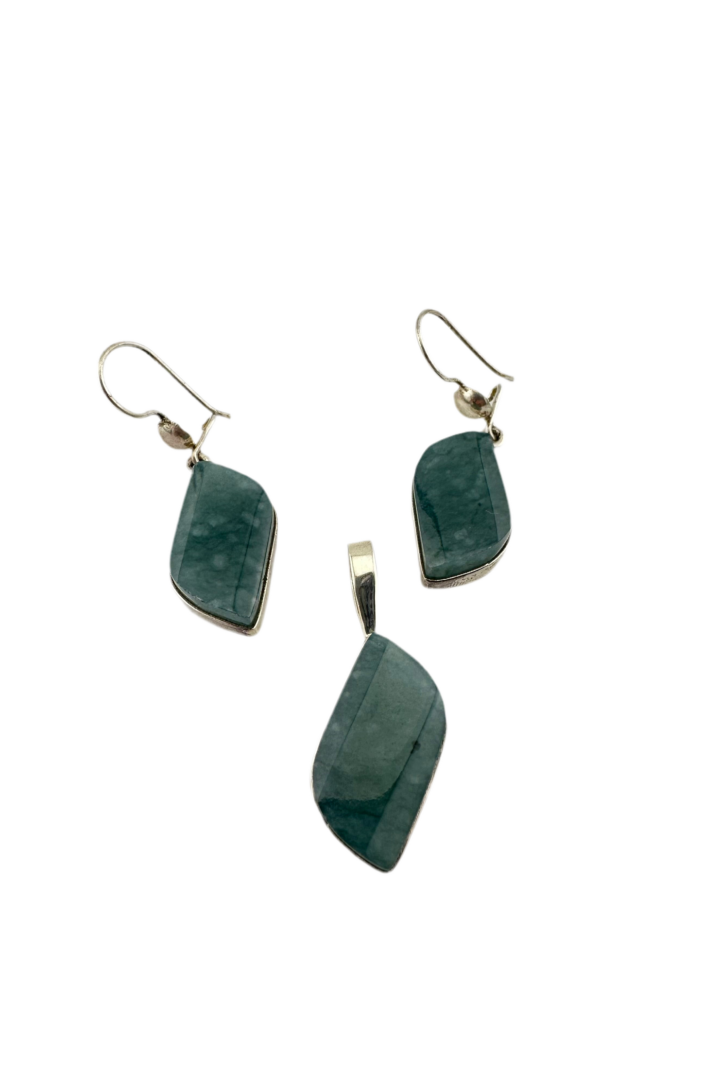 Translucent green Jade rhombus rounded earrings & pendant set
