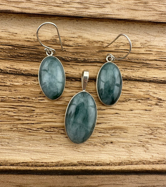 Grayed blue Jade earrings & pendant oval set